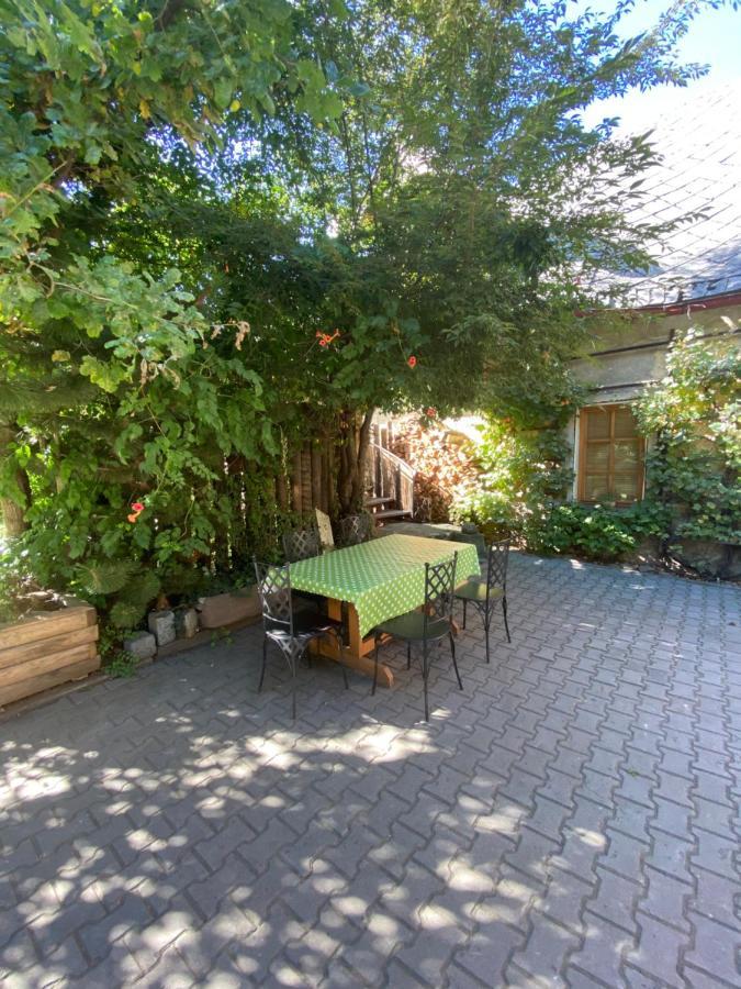 Apartman Na Statku Miskovice  Екстериор снимка